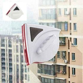 Magnetic window cleaner